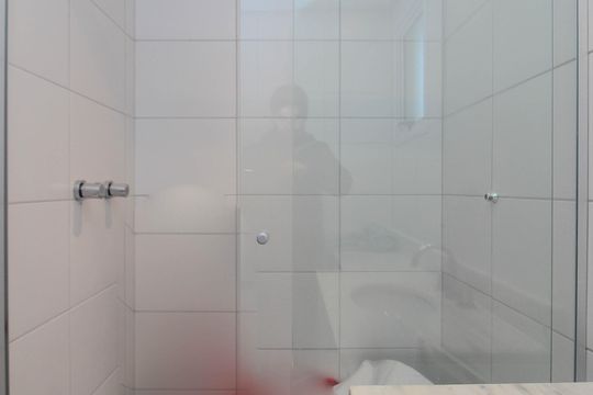 Banheiro de apartamento à venda com 3 quartos, 83m² em Tristeza, Porto Alegre
