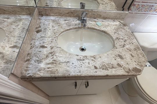 Banheiro de apartamento à venda com 2 quartos, 86m² em Itaim Bibi, São Paulo