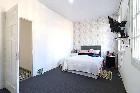 Quarto 1 de casa para alugar com 3 quartos, 200m² em Floresta, Porto Alegre