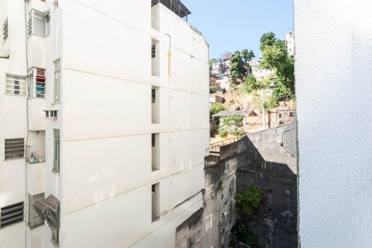 Vista da sala de apartamento à venda com 2 quartos, 68m² em Vila Isabel, Rio de Janeiro