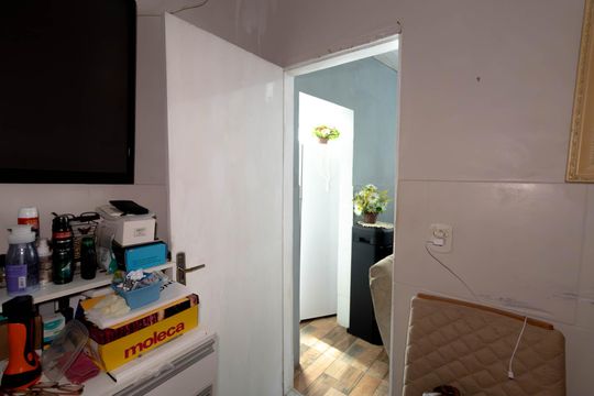 Suíte 1 de casa para alugar com 1 quarto, 40m² em Neves, São Gonçalo