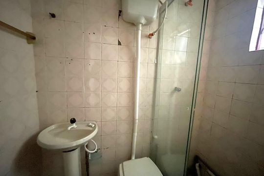 Banheiro de kitnet/studio para alugar com 1 quarto, 35m² em Centro, Sapucaia do Sul