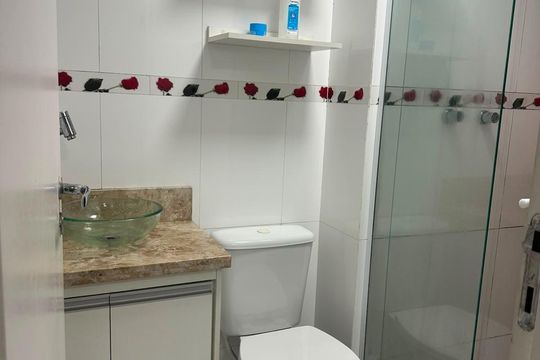 Banheiro de apartamento à venda com 3 quartos, 60m² em Ferrazópolis, São Bernardo do Campo