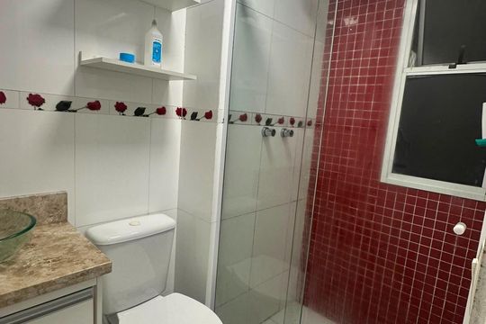 Banheiro de apartamento à venda com 3 quartos, 60m² em Ferrazópolis, São Bernardo do Campo