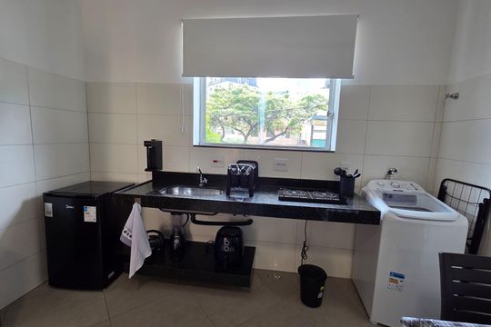 Cozinha de casa de condomínio para alugar com 1 quarto, 30m² em Barro Preto, Belo Horizonte