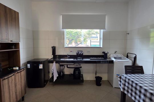 Cozinha de casa de condomínio para alugar com 1 quarto, 30m² em Barro Preto, Belo Horizonte