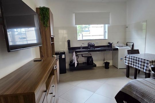 Cozinha de casa de condomínio para alugar com 1 quarto, 30m² em Barro Preto, Belo Horizonte