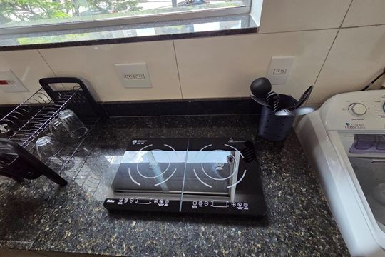 Cozinha de casa de condomínio para alugar com 1 quarto, 30m² em Barro Preto, Belo Horizonte