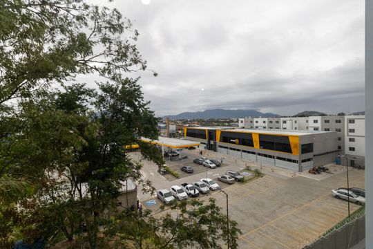 Vista do Quarto 2 de apartamento para alugar com 2 quartos, 40m² em Inhoaíba, Rio de Janeiro