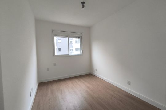 Quarto de apartamento para alugar com 2 quartos, 51m² em Jardim Sabará, Porto Alegre
