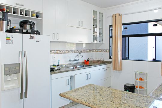 Casa de Condomínio à venda com 3 quartos, 400m² em Condominio Residencial Terras do Caribe, Valinhos