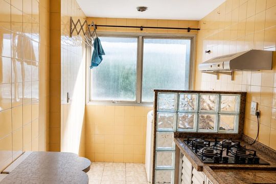 Cozinha de apartamento para alugar com 1 quarto, 70m² em Jardim Sao Dimas, São José dos Campos