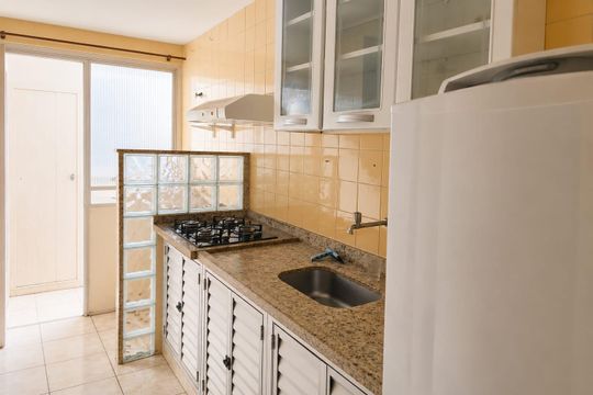 Cozinha de apartamento para alugar com 1 quarto, 70m² em Jardim Sao Dimas, São José dos Campos