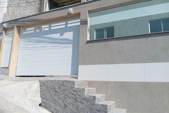 Fachada de casa de condomínio à venda com 4 quartos, 200m² em Taquara, Rio de Janeiro