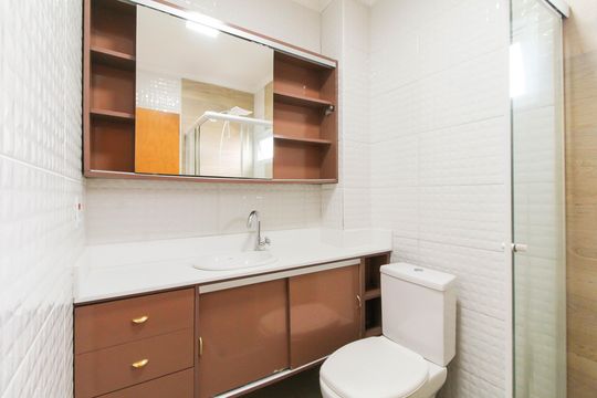 Banheiro social de apartamento para alugar com 2 quartos, 65m² em Nossa Senhora das Gracas, Canoas