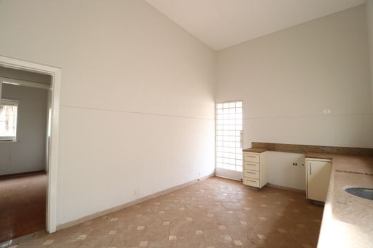 Cozinha de casa para alugar com 4 quartos, 180m² em Centro, Uberlândia