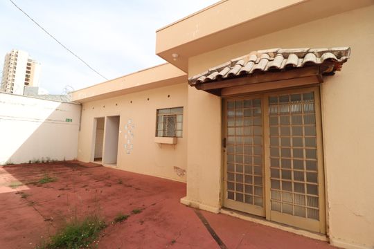 Edícula de casa para alugar com 4 quartos, 180m² em Centro, Uberlândia
