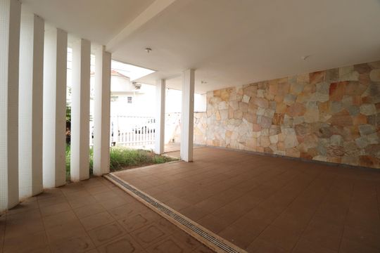 Área externa de casa para alugar com 4 quartos, 180m² em Centro, Uberlândia