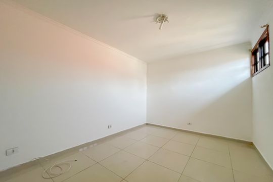 Quarto 1 de casa para alugar com 2 quartos, 70m² em Cidade das Flores, Osasco