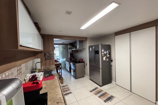 Cozinha de apartamento à venda com 4 quartos, 222m² em Recreio dos Bandeirantes, Rio de Janeiro