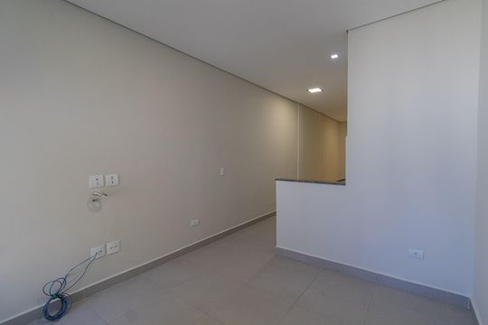 Sala e Cozinha  de casa para alugar com 2 quartos, 100m² em Vila Clara, São Paulo