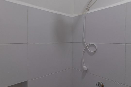 Banheiro de casa para alugar com 2 quartos, 100m² em Vila Clara, São Paulo