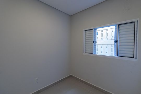 Quarto 1 de casa para alugar com 2 quartos, 100m² em Vila Clara, São Paulo