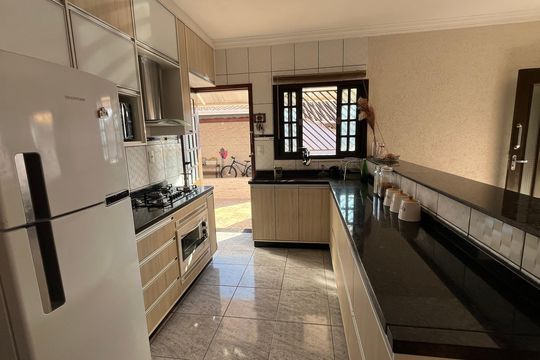 Cozinha de casa para alugar com 2 quartos, 60m² em Residencial Sao Francisco, São José dos Campos