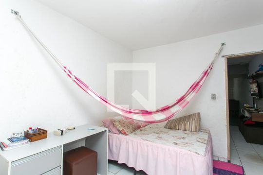 Casa à venda com 1 quarto, 160m² em Vila Carmosina, São Paulo