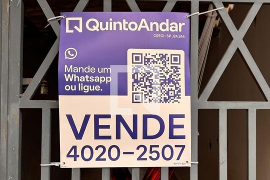 Casa à venda com 1 quarto, 160m² em Vila Carmosina, São Paulo