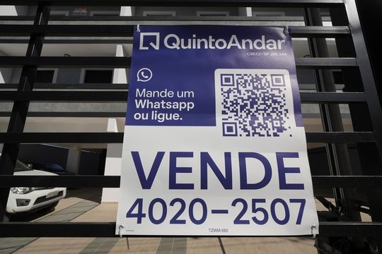 Placa de apartamento para alugar com 2 quartos, 46m² em Vila Scarpelli, Santo André