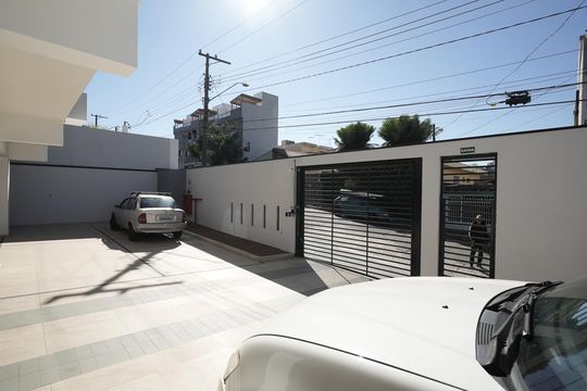 Garagem de apartamento para alugar com 2 quartos, 46m² em Vila Scarpelli, Santo André