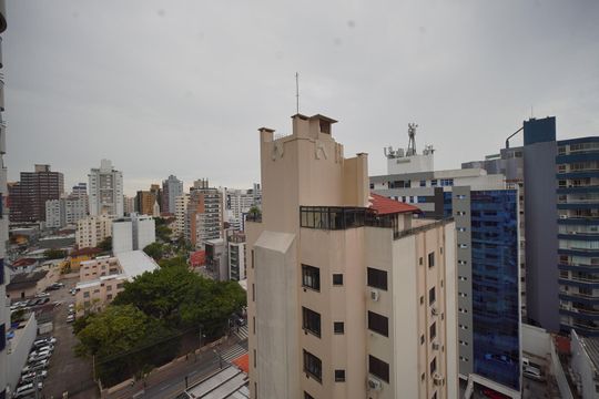 Vista da Suíte de apartamento para alugar com 2 quartos, 87m² em Centro, Florianópolis