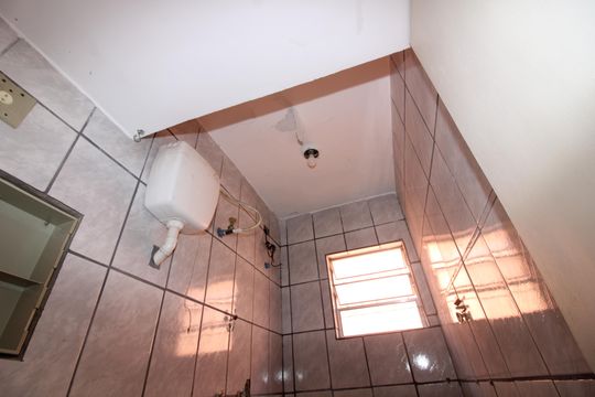 Banheiro Social de casa para alugar com 2 quartos, 50m² em Ponte Rasa, São Paulo