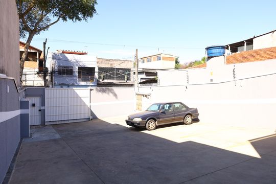 Área comum - Estacionamento de casa de condomínio para alugar com 2 quartos, 65m² em Vila Carmosina, São Paulo