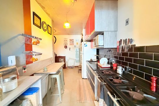 Cozinha  de apartamento à venda com 2 quartos, 97m² em Santo Amaro, São Paulo