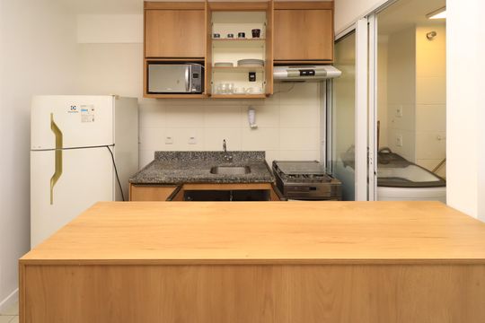 Cozinha de apartamento para alugar com 1 quarto, 54m² em Caminho das Árvores, Salvador