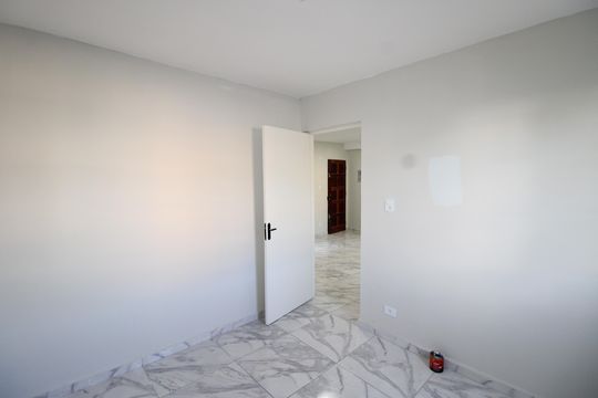 Quarto 1 de apartamento para alugar com 2 quartos, 46m² em Conjunto Residencial José Bonifácio, São Paulo