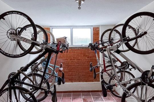 Área comum - Bicicletário de apartamento para alugar com 2 quartos, 76m² em Aclimação, São Paulo