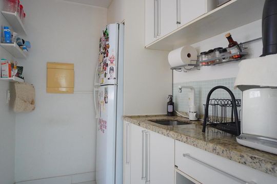 Cozinha  de apartamento para alugar com 3 quartos, 68m² em Jardim Carvalho, Porto Alegre