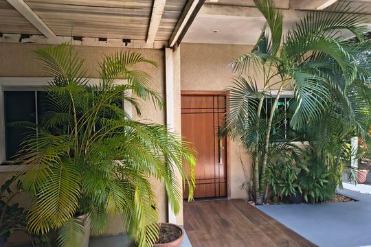 Área externa de casa à venda com 3 quartos, 360m² em Residencial Alice Barbosa, Goiânia