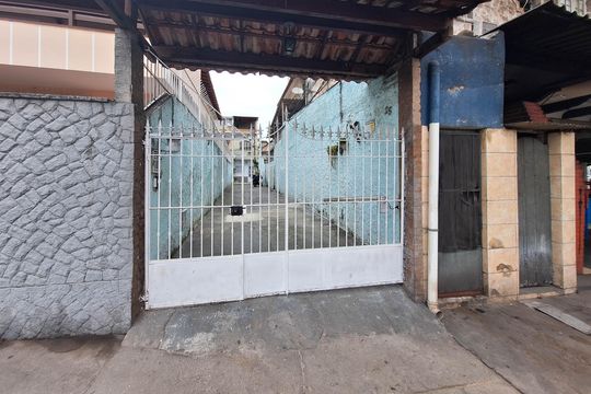 Fachada de casa à venda com 2 quartos, 109m² em Fonseca, Niterói