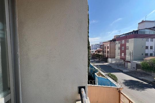 Vista da Sacada de apartamento para alugar com 4 quartos, 90m² em Castelo, Belo Horizonte