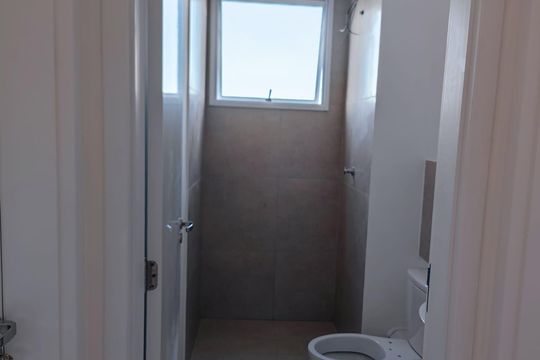 Banheiro de apartamento para alugar com 2 quartos, 53m² em Chácaras Reunidas São Jorge, Sorocaba