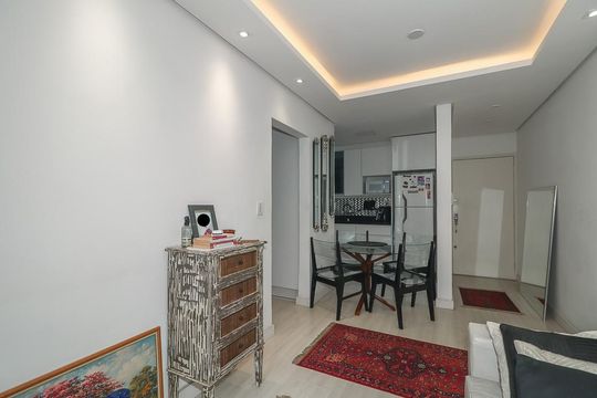 Sala de apartamento à venda com 1 quarto, 45m² em Bela vista, Porto Alegre