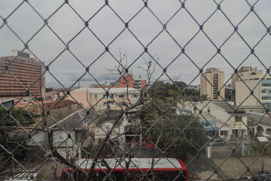 Vista de apartamento para alugar com 2 quartos, 95m² em Azenha, Porto Alegre