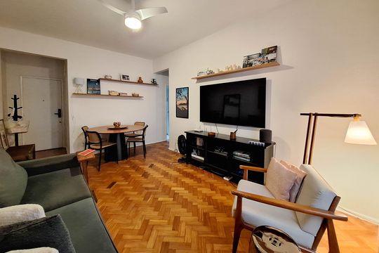 Sala de apartamento à venda com 3 quartos, 98m² em Icaraí, Niterói