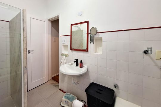 Banheiro Social de apartamento à venda com 3 quartos, 98m² em Icaraí, Niterói