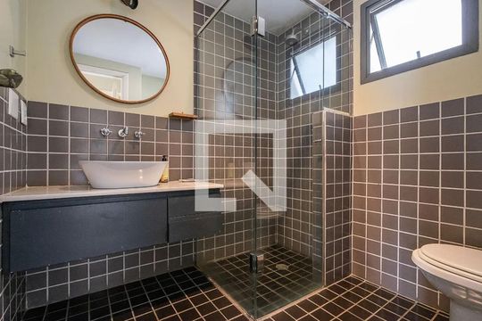 Banheiro de apartamento à venda com 2 quartos, 54m² em Jardins, São Paulo