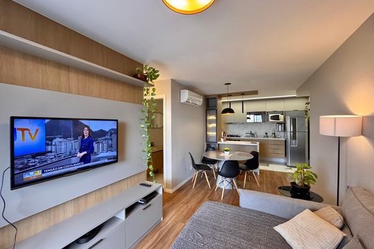 Sala de apartamento para alugar com 3 quartos, 78m² em Recreio dos Bandeirantes, Rio de Janeiro